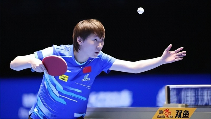 开云-《全民学乒乓发球篇》第40集：正手半高抛短球与急长发球|击球|击球点|手腕|摩擦|力量_新浪体育_新浪新闻