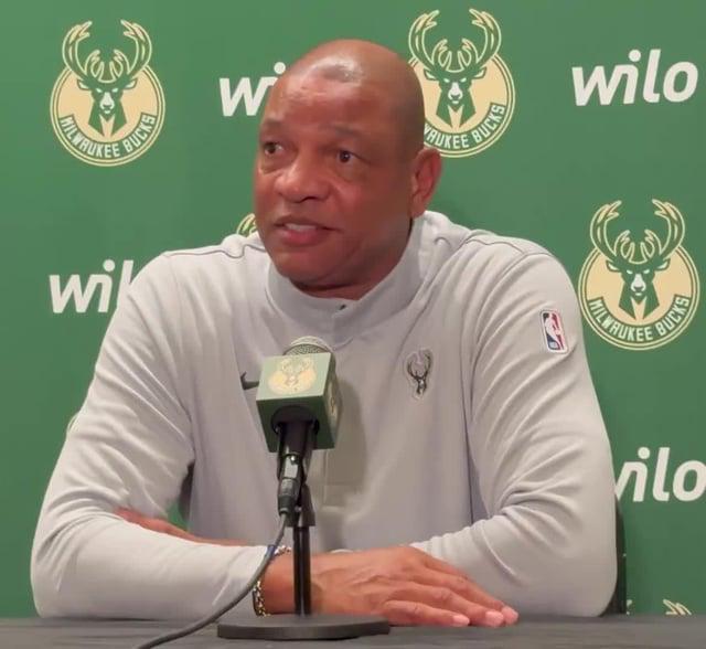 开云体育下载-Doc Rivers摊牌：7个孙辈8岁以下，该去陪他们了